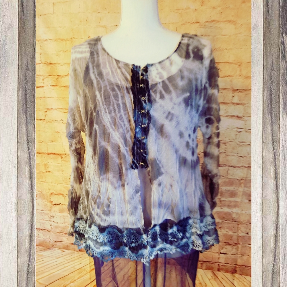 Robin Kaplan inspired stretch net cropped tunic